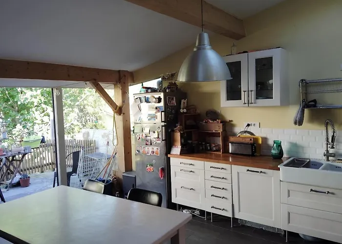Pretty House *