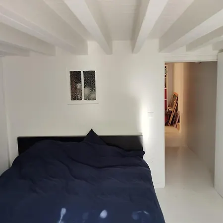 Pretty House * Μπορντό